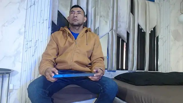 Morganandmegan online show from 10-11-25, 11:33