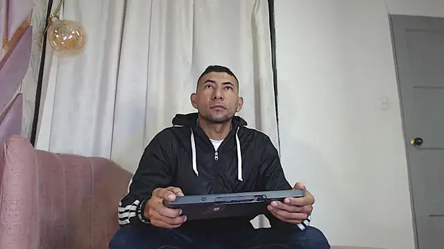 Morganandmegan online show from 09-18-25, 11:13