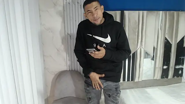 Morganandmegan online show from 11-26-25, 11:10