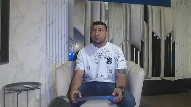 Morganandmegan online show from 10-06-25, 11:22