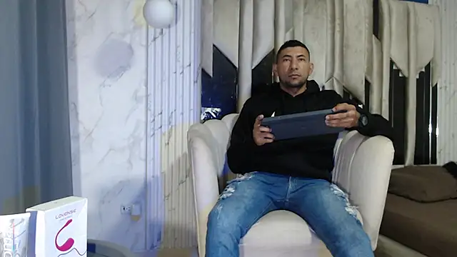 Morganandmegan online show from 11-04-25, 11:25