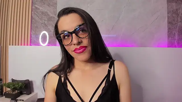 IsisNoir online show from 09-19-25, 07:51