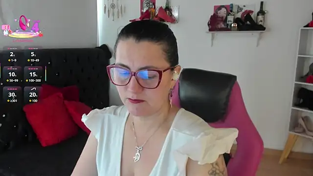 Snapshot of D_Martii chatting on 09-25-25, 12:33 D Martii online show from 09-25-25, 12:33