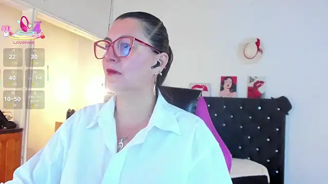 Snapshot of D_Martii chatting on 10-16-25, 12:57 D Martii online show from 10-16-25, 12:57