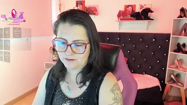 Snapshot of D_Martii chatting on 10-08-25, 11:34 D Martii online show from 10-08-25, 11:34