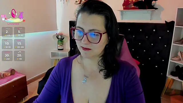 Snapshot of D_Martii chatting on 09-28-25, 01:51 D Martii online show from 09-28-25, 01:51