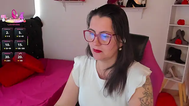 Snapshot of D_Martii chatting on 09-15-25, 12:38 D Martii online show from 09-15-25, 12:38