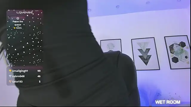 Snapshot of Beverly_johnson chatting on 02-13-26, 04:12 Beverly johnson online show from 02-13-26, 04:12