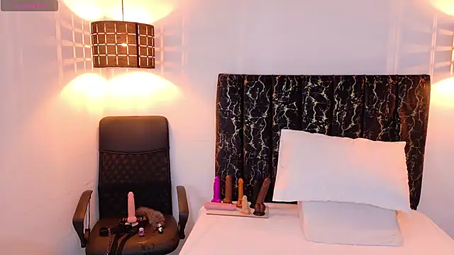 evvaa moon69 online show from 04-15-26, 12:42