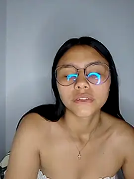 Snapshot of SofieLove_01 chatting on 02-07-26, 08:11 SofieLove 01 online show from 02-07-26, 08:11