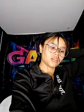 SofieLove 01 online show from 04-19-26, 06:47