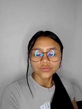 Snapshot of SofieLove_01 chatting on 02-14-26, 08:25 SofieLove 01 online show from 02-14-26, 08:25