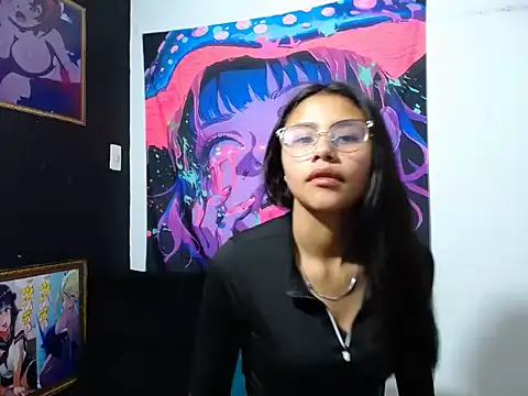 SofieLove 01 online show from 11-12-25, 07:23