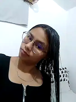 SofieLove 01 online show from 03-31-26, 06:43