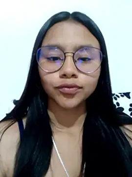 SofieLove 01 online show from 04-12-26, 10:35