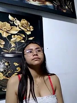 SofieLove 01 online show from 12-19-25, 08:38