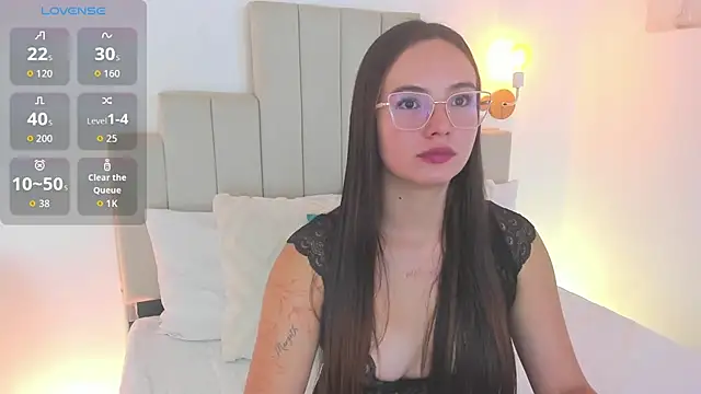 DafneVega online show from 11-11-25, 01:06