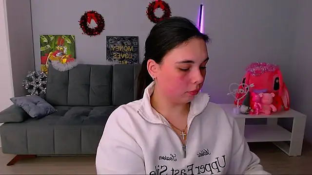 queenofthesense  online show from 12-05-25, 05:00