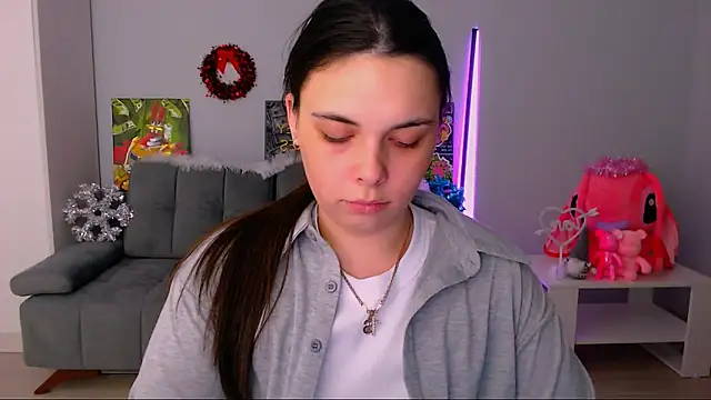 queenofthesense  online show from 11-18-25, 02:42