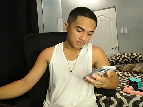 pinoyAdrianneXXX online show from 10-04-25, 11:50