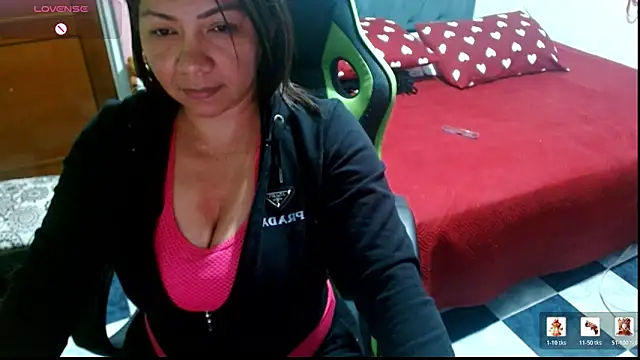 hiilarybrown online show from 05-09-26, 02:04