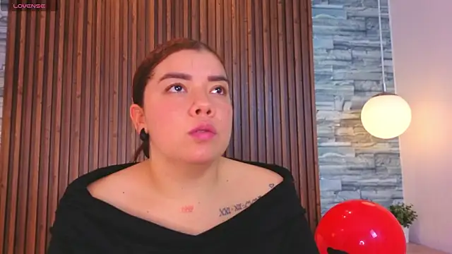 Snapshot of leilapons chatting on 02-15-26, 07:46 leilapons online show from 02-15-26, 07:46