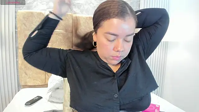 leilapons online show from 10-29-25, 05:23