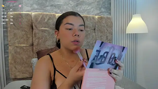 leilapons online show from 11-23-25, 05:45