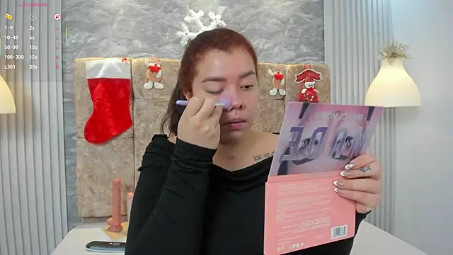 leilapons online show from 12-21-25, 03:57