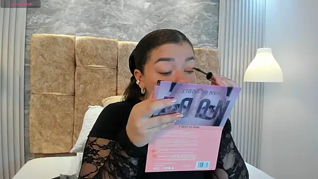 leilapons online show from 10-26-25, 05:24