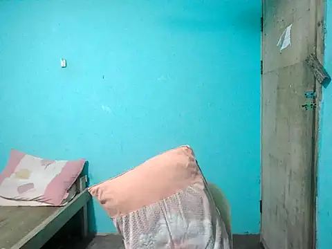 Snapshot of exoticpinay_dolly chatting on 06-06-26, 12:21 exoticpinay dolly online show from 06-06-26, 12:21