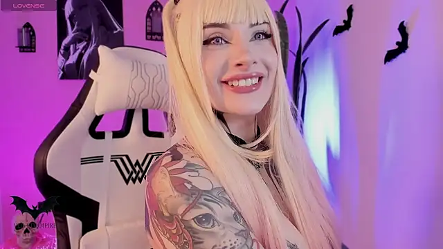 VelvetVampiree online show from 04-16-26, 04:35