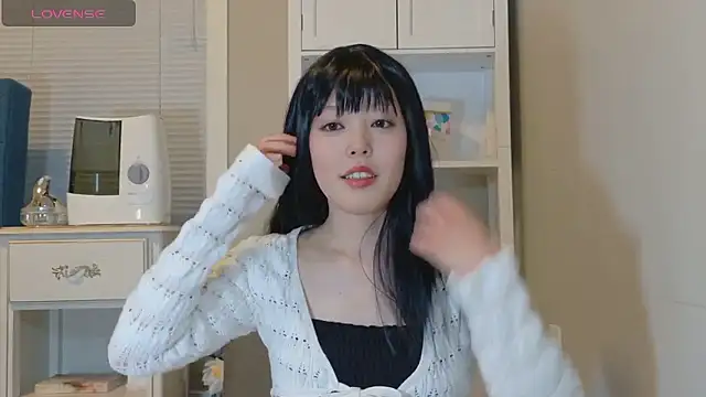 Snapshot of Nana_with chatting on 10-25-25, 01:05 Nana with online show from 10-25-25, 01:05