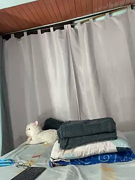 EVAH LEE  online show from 02-17-26, 10:45