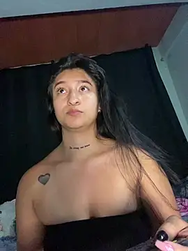 EVAH LEE  online show from 04-19-26, 02:01