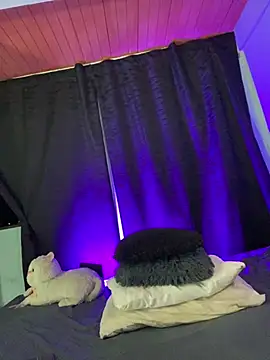 Snapshot of EVAH_LEE_ chatting on 07-10-26, 03:50 EVAH LEE online show from 07-10-26, 03:50