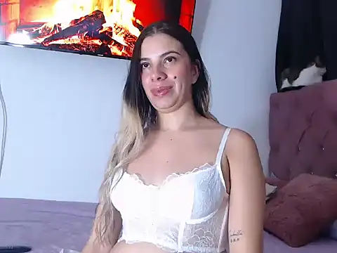 Snapshot of Martina_ferer chatting on 02-20-26, 03:25 Martina ferer online show from 02-20-26, 03:25