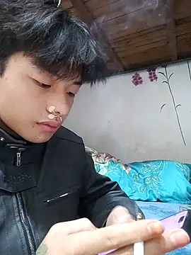 Snapshot of junjun1189 chatting on 11-08-25, 12:58 junjun1189 online show from 11-08-25, 12:58