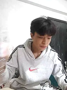 Snapshot of junjun1189 chatting on 10-30-25, 11:56 junjun1189 online show from 10-30-25, 11:56