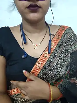 Snapshot of BEAUTY_QUE chatting on 10-22-25, 11:31 BEAUTY QUE online show from 10-22-25, 11:31