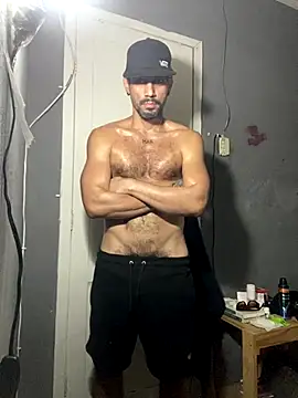 Snapshot of nando__master37 chatting on 10-25-25, 03:17 nando  master37 online show from 10-25-25, 03:17