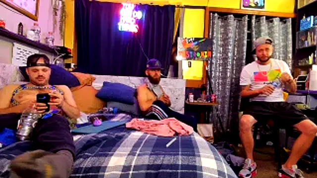 Snapshot of Xstumpy chatting on 04-10-26, 08:27 Xstumpy online show from 04-10-26, 08:27