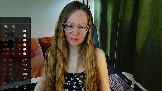 Snapshot of _Goldilocks_ chatting on 09-18-25, 06:49  Goldilocks  online show from 09-18-25, 06:49