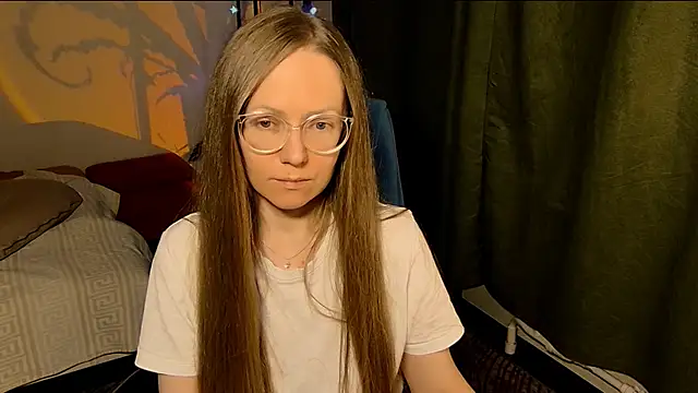 Snapshot of _Goldilocks_ chatting on 10-09-25, 05:13  Goldilocks  online show from 10-09-25, 05:13