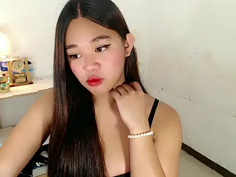 Malia cummer online show from 11-09-25, 03:32