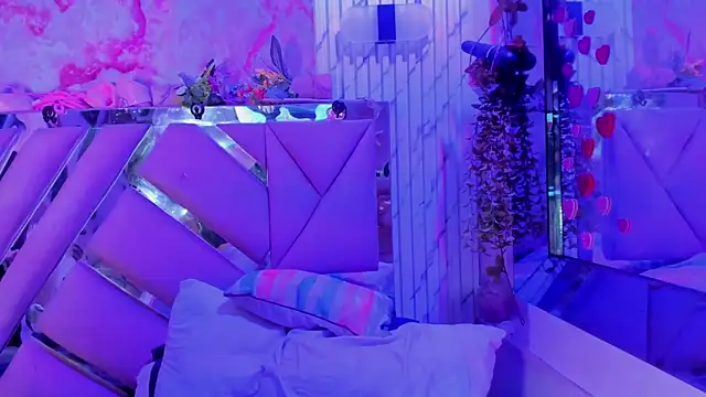 Akane Hikari  online show from 04-15-26, 02:17