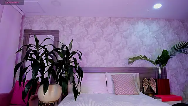 Alaiaguerra online show from 06-12-26, 08:06