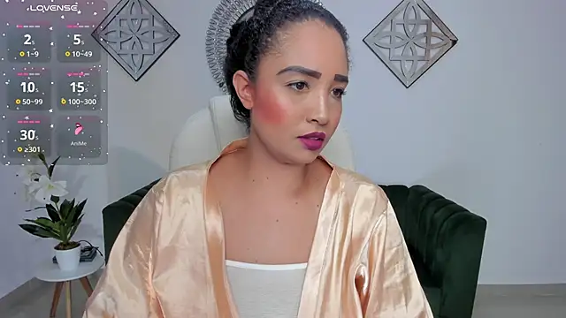 Snapshot of Sharon_breezee chatting on 10-04-25, 02:35 Sharon breezee online show from 10-04-25, 02:35