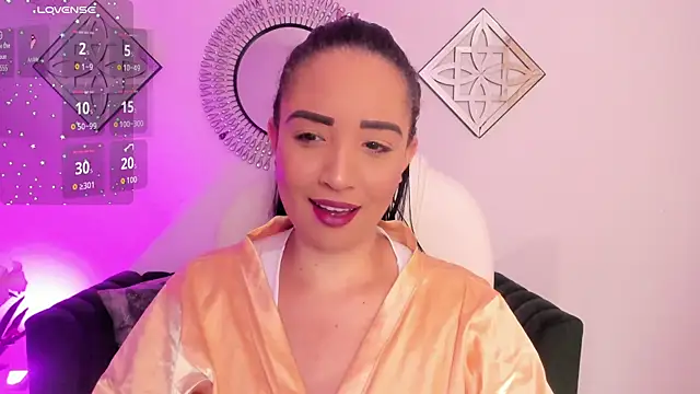 Snapshot of Sharon_breezee chatting on 09-11-25, 03:39 Sharon breezee online show from 09-11-25, 03:39