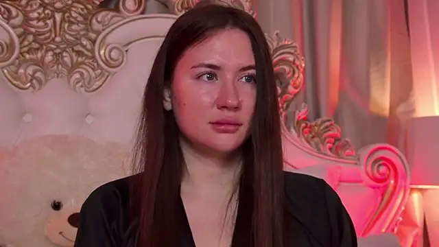 MeganStrain online show from 01-10-26, 03:24